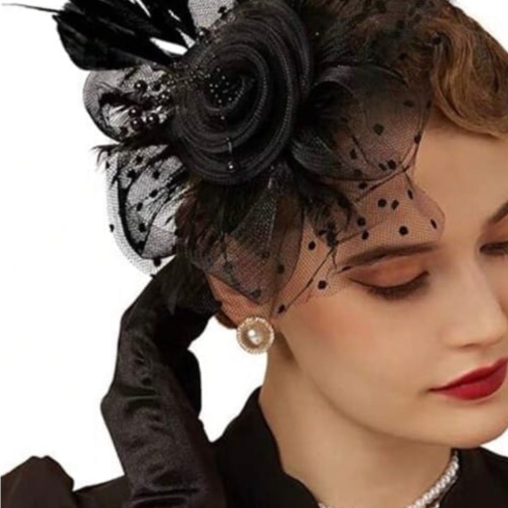 Elegant Black Fascinator with Feathers